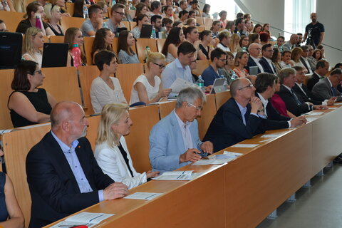 FH Burgenland GF Georg Pehm, RMB GF Harald Horvath, FH Burgenland/Department Wirtschaft Leiterin Sylvia Ettl Huber, Stephan Schulmeister, Landeshauptmann Hans Niessl, MEP Evelyne Regner, Jörg Wojahn - EU Kommission in Österreich, Michael Köttritsch Moderator/Die Presse