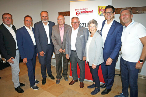 Nationalrat Mag. Christian Drobits, PVÖ-Landesobmann Helmut Bieler, Landeshauptmann Hans Peter Doskozil, PVÖ-Landessportreferent Walter Martner, langjähriger PVÖ Oberwart-Obmann Hans Goger, PVÖ-Bundesreferentin Uschi Mortinger, Landtagsabgeordneter Christian Dax und PVÖ-Landessekretär Helmut Schuster
