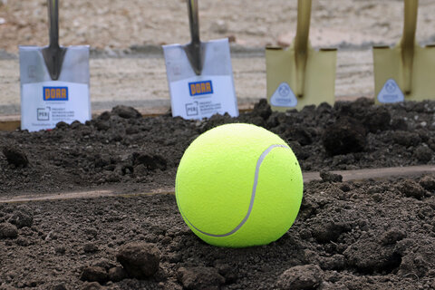 Tennis-Symbolbild vor dem Spatenstich in Neusiedl am See.