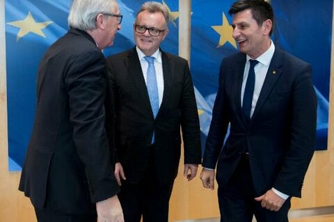 Bildbeschreibung: Kommissionpräsident Jean Claude Juncker, Landeshautpmann Hans Niessl, Landtagspräsident Christian Illedits;