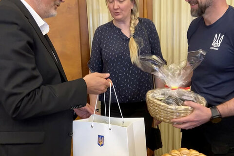 Vorsitzender der Gebietsverwaltung Viktor Mykyta, LH Hans Peter Doskozil