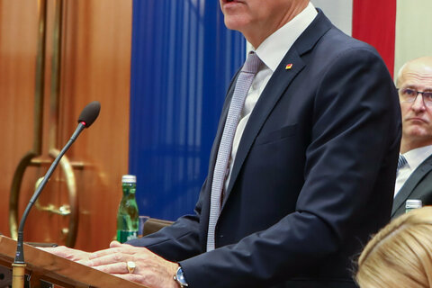 Wirtschaftslandesrat Dr. Leonhard Schneemann