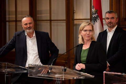 Landeshauptmann Hans Peter Doskozil, Bundesministerin Leonore Gewessler und Verkehrslandesrat Heinrich Dorner; (v. l. n. r.)