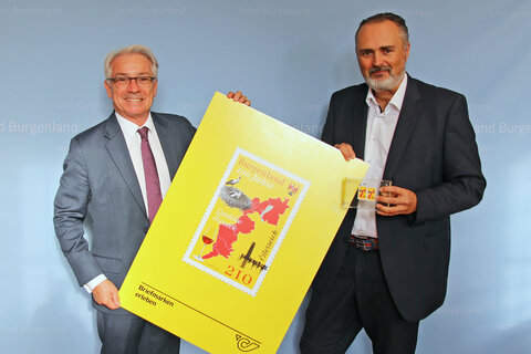 Georg Pölzl, Geschäftsführer der Österreichischen Post AG, mit LH Hans Peter Doskozil