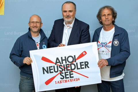 Landeshauptmann Hans Peter Doskozil mit Tobias Monte und Michael Oberhauser vom Veranstaltungsteam.