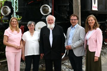 Landesrätin Daniela Winkler, Christine und Josef Haubenwallner (Museum Mönchhof), Gert Polster (Landesmuseum) und Landeshauptmann-Stellvertreterin Anja Haider Wallner.