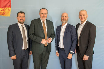 Landeshauptmann Hans Peter Doskozil sowie – in ihrer Eigenschaft als Bürgermeister aus der Region – LAbg. Kilian Brandstätter (Gols), Hannes Schmid (Frauenkirchen) und NAbg. Maximilian Köllner (Illmitz) begrüßen die erreichten Lösungen für eine hochwertige und flächendeckende Gesundheitsversorgung der Bevölkerung.