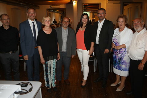 Landtagspräsidentin Verena Dunst (2.v.r.), Landesrätin Astrid Eisenkopf (4.v.r.) und Landesrat Heinrich Dorner (3.v.r.) mit DI Wolfgang Gerlich, Mag. Peter Zinggl, DI Marion Schubert Marion Schubert, Ao. Univ. Prof. Dr. Erwin Frohmann und Gerhard Pongracz