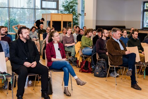 LH-Stv.in Anja Haider-Wallner, Forschungskoordinator Martin Zloklikovits (1. Reihe links) und Nationalpark-Direktor Johannes Ehrenfeldner (1. Reihe rechts) am Forschungstag Nationalpark Neusiedler See – Seewinkel
