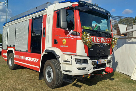 Zum 135-jährigen Gründungsjubiläum wurde das heuer angeschaffte Feuerwehrfahrzeug gesegnet.