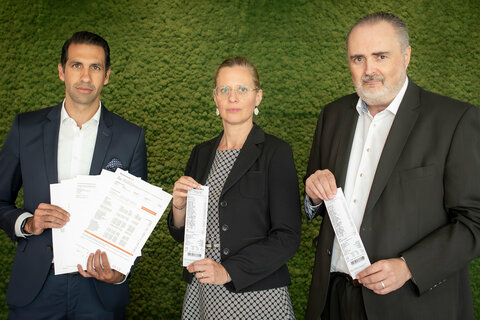 Burgenland Energie CEO Stephan Sharma mit LH-Stellvertreterin Anja Haider-Wallner und LH Hans Peter Doskozil