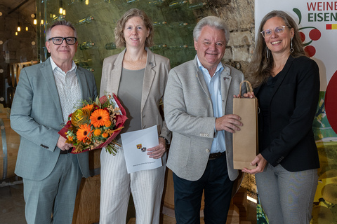 Franz Bock, Leiter der Bildungsregion Nord, Julia Mainx, die neue Direktorin der Landwirtschaftlichen Fachschule Eisenstadt, ihr Vorgänger Erich Unger, Landeshauptmann-Stellvertreterin Anja Haider-Wallner.
