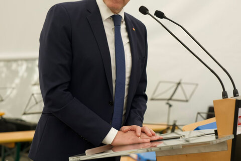 Landesrat Dr. Leonhard Schneemann bei seiner Jubiläumsfestansprache.