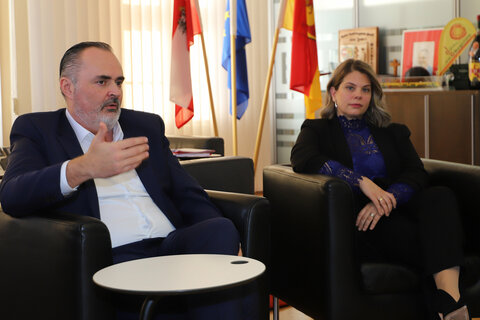 Landeshauptmann Hans Peter Doskozil und die Leiterin der Kulturabteilung, Mag.a Claudia Priber (Archivbild)