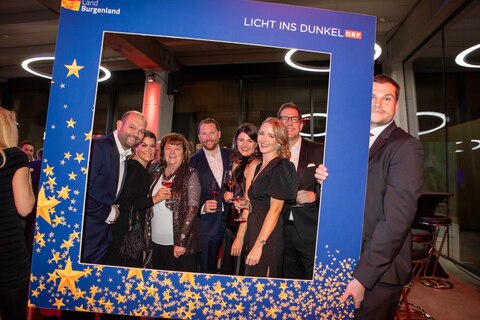 Gute Stimmung bei der Gala in der Hall of Legends im Weingut Scheiblhofer in Andau