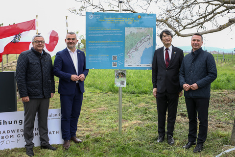 Breitenbrunns Bürgermeister Helmut Hareter, Landesrat Heinrich Dorner, S. E. Botschafter Kiminori Iwama, und Regierungskoordinator LAbg. Robert Hergovich