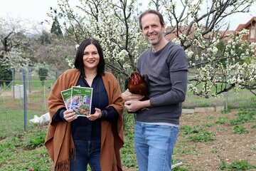 Broschüre Huhn im Glück präsentiert