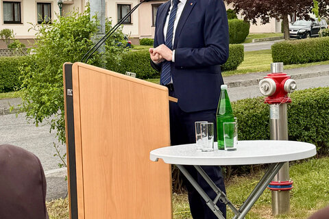 Landesrat Dr. Leonhard Schneemann bei seiner Festansprache beim 130-jährigen Jubiläum der Freiwilligen Feuerwehr Günseck.