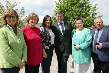 DI Maria Patek, MBA, Leiterin der Sektion III - Forstwirtschaft und Nachhaltigkeit Bundesministerium für Nachhaltigkeit und Tourismus Natur- und Umweltschutzlandesräten, Mag.a Viktoria Hasler, Bundesministerium für Nachhaltigkeit und Tourismus, Mag.a Astrid Eisenkopf, die Nationalpark-Direktoren Johannes Ehrenfeldner und Kulcsárné Roth Matthaea und Landtagspräsident Rudolf Strommer