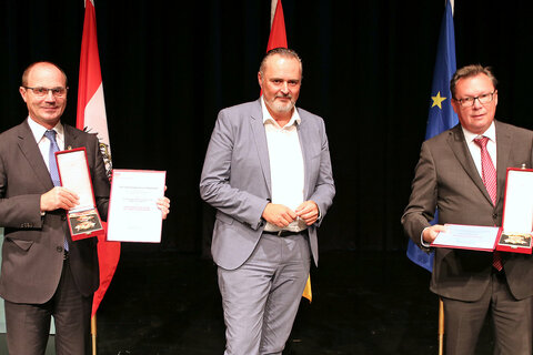 Landeshauptmann Hans Peter Doskozil mit Landeshauptmannstellvertreter und Landtagsabgeordneten a.D. Mag. Franz Steindl und Bundesminister und Landesrat a.D. Mag. Norbert Darabos