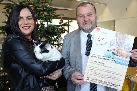 Tierschutzlandesrätin Astrid Eisenkopf mit Thomas Neudecker, Präsident der Österr. Tierärztekammer Landesstelle Burgenland, der designierten Veterinärdirektorin Amtstierärztin Dr.in Yvonne Millard und Mag.a Johanna Keinz, Referat Veterinärdirektion und Tierschutz