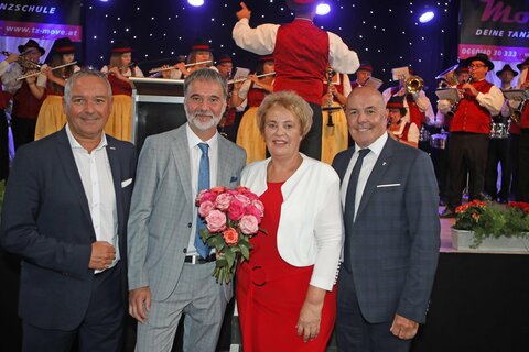 Landtagspräsidentin Verena Dunst (2.v.r.) mit Wirtschaftskammer Vizepräsident Obmann-Stellvertreter Klaus Sagmeister, Inform-Geschäftsführer Markus Tuider und Oberwarts Bürgermeister Georg Rosner (v.l.).