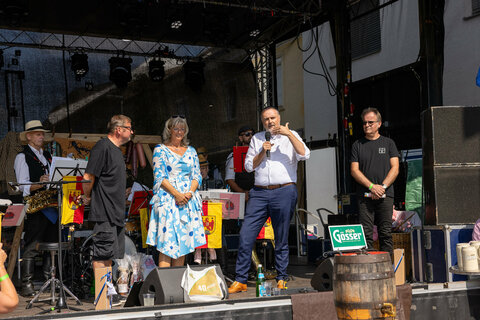 Landeshauptmann Hans Peter Doskozil und LAbg. Bürgermeisterin Elisabeth Böhm eröffneten das 33. Stadtfest in Neusiedl am See.