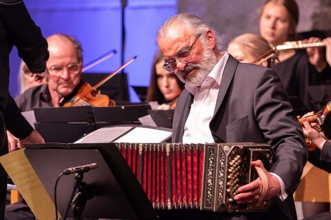 Ferry Janoska bei seinem Auftritt bei der Jubiläumsgala in Neusiedl am See.