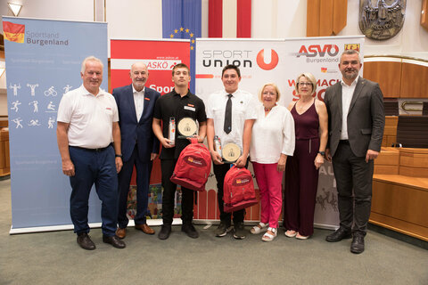 ASVÖ Burgenland Präsident Robert Zsifkovits, ASKÖ Burgenland Vizepräsident Peter Heger, Christopher Szentkiralyi, Pascal Kratochwil, Sportunion Burgenland Präsidentin Karin Ofner, Initiatorin Helga Götzinger und Sportlandesrat Heinrich Dorner
