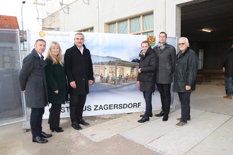 Landesrat Heinrich Dorner (3.v.l.) mit Geschäftsführer Thomas Rosner (Projektentwicklung Burgenland GmbH), Vizebürgermeisterin Karin Vukman-Artner, Bürgermeister Ivan Grujic, Projektleiter Christian Weiss (Projektentwicklung Burgenland GmbH) und Johann Schöll von der Baufirma Schöll (v.l.).