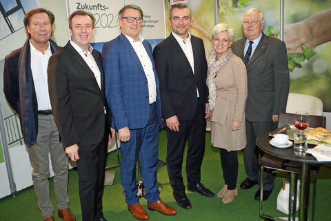 Pinkafelds Bürgermeister Mag. Kurt Maczek, Nationalrat Mag. Christian Drobits, OSG-Direktor Dr. Alfred Kollar, Landesrat Mag. Heinrich Dorner, Landtagsabgeordnete Doris Prohaska und OSG-Aufsichtsrat-Vorsitzender DI Johann Schmidt (v.l.).