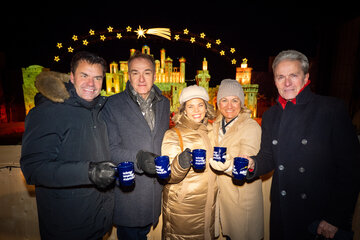 Didi Tunkel (Geschäftsführer Burgenland Tourismus), Landesrat Leonhard Schneemann, Mag. Claudia Priber (Geschäftsführerin KBB), Bettina Zentgraf (Bürgermeisterin Mörbisch)und Generalintendant Alfons Haider