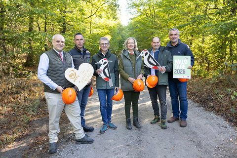 DI Matthias Grün, Vorsitzender des Vorstandes der Esterhazy Betriebe AG, Ing. Mag. Matthias Granitzer, Obmann Waldverband Österreich, DI Dr. Peter Mayer, Leiter Bundesforschungszentrum für Wald (BFW), DIin Elfriede Moser, Sektionsleiterin Forstwirtschaft und Nachhaltigkeit, Bundesministerium für Land- und Forstwirtschaft, Klima- und Umweltschutz, Regionen und Wasserwirtschaft, Mag. (FH) Markus Kratzer, Geschäftsführer der PANNATURA GmbH und Landesrat Mag. Heinrich Dorner