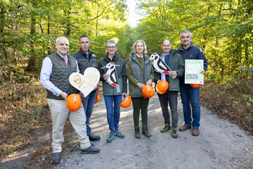 DI Matthias Grün, Vorsitzender des Vorstandes der Esterhazy Betriebe AG, Ing. Mag. Matthias Granitzer, Obmann Waldverband Österreich, DI Dr. Peter Mayer, Leiter Bundesforschungszentrum für Wald (BFW), DIin Elfriede Moser, Sektionsleiterin Forstwirtschaft und Nachhaltigkeit, Bundesministerium für Land- und Forstwirtschaft, Klima- und Umweltschutz, Regionen und Wasserwirtschaft, Mag. (FH) Markus Kratzer, Geschäftsführer der PANNATURA GmbH und Landesrat Mag. Heinrich Dorner