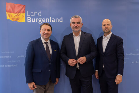 bei der Pressekonferenz (v.l.)  Landeshauptmann-Stellvertreter Manfred Haimbuchner (Oberösterreich), Landesrat Heinrich Dorner (Burgenland) und Landesrat Marco Tittler (Vorarlberg).