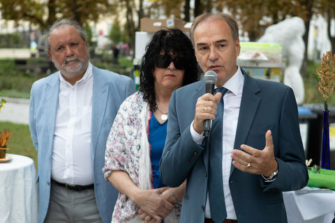 Landesrat Dr. Leonhard Schneemann bei seiner Festansprache.