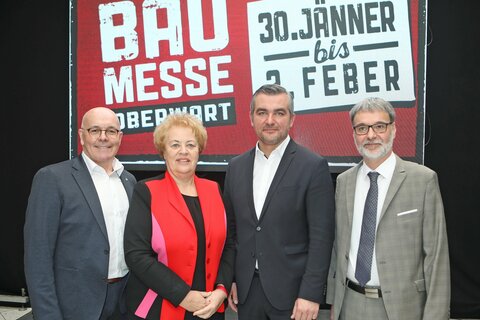 Burgenland Messe-Direktor Markus Tuider (r.) mit Oberwarts Bürgermeister Georg Rosner, Landtagspräsidentin Verena Dunst und Landesrat Mag. Heinrich Dorner (v.l.) nach der offiziellen Eröffnung der Baumesse in Oberwart.