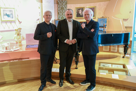 Landeshauptmann Hans Peter Doskozil mit Johannes und Eduard Kutrowatz
