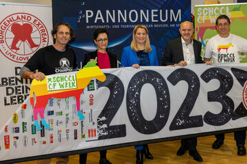 24 Stunden Burgenland Extrem - „School of Walk“: Michael Oberhauser (Burgenland Extrem), Alexandra Laminger (Direktorin Pannoneum Neusiedl), Landesrätin Daniela Winkler, Bildungsdirektor Heinz Josef Zitz, Josef Burkhardt (Burgenland Extrem)