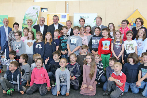 Am 23. Mai 2019 wurden in Anwesenheit zahlreicher Fest- und Ehrengäste, mit Landesrat Heinrich Dorner, Obmann Bgm. Mag. Markus Szelinger und Geschäftsführer Johann Janisch an der Spitze, in der Neuen Mittelschule Kloster in Neusiedl am See die „Goldenen Mistkäfer“ für besondere Leistungen im Bereich der burgenländischen Abfallwirtschaft verliehen