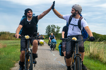The Blamphins beim Radfahren