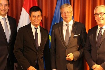 vlnr: der Ständige Vertreter, Botschafter Dr. Nikolaus Marschik, LTP Cristian Illedits, LH Peter Kaiser und der Gesandte Klemens Fischer 