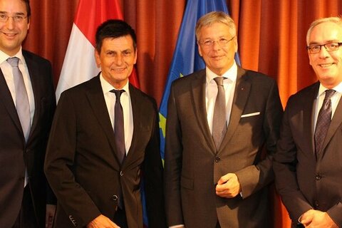 vlnr: der Ständige Vertreter, Botschafter Dr. Nikolaus Marschik, LTP Cristian Illedits, LH Peter Kaiser und der Gesandte Klemens Fischer