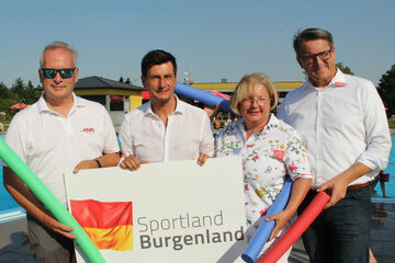 ASVÖ-Präsident Robert Zsifkovits, Sportlandesrat Christian Illedits, Sportunion-Präsidentin Karin Ofner und ASKÖ-Präsident Alfred Kollar stellen die gemeinsame Schwimminitiative vor