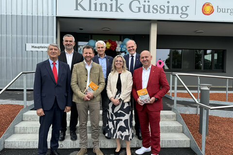 Beim Jubiläum mit dabei, v.l.: Vinzenz Knor (Bgm. Güssing), Heinrich Dorner (Landesrat), Werner Maurer-Ertl (ärztl. Direktor Klinik Güssing), Stephan Kriwanek (medizinischer GF Gesundheit Bgld.), Bianca Puntigam (Pflegedirektorin Klinik Güssing),Franz Öller (kaufm. GF Gesundheit Bgld.), Markus Malits (kaufm. Direktor Klinik Güssing).