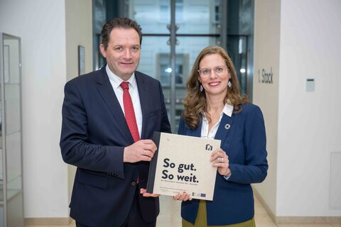 Bundesminister Norbert Totschnig und LH-Stv.in Anja Haider-Wallner sind sich einig, dass die Novelle des Nationalparkgesetzes den Nationalpark zukunftsfit aufstellt