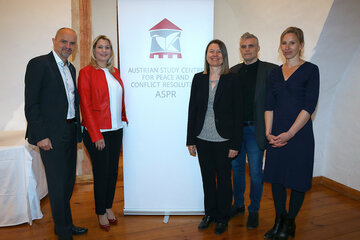 Bildungsdirektor Heinz Josef Zitz, Bildungslandesrätin Daniela Winkler, PH-Rektorin Sabine Weisz, Christian Reumann, Kinder- und Jugendanwalt und Ursula Gamauf-Eberhardt MA, Programmdirektorin ÖSFK