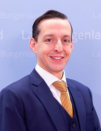 Dr. Florian Philapitsch