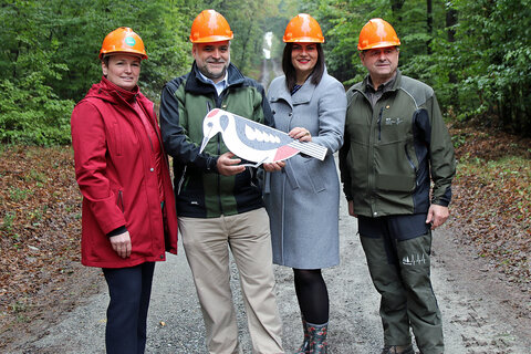 Andrea Wagner, Vizepräsidentin der Landwirtschaftskammer Österreich, Matthias Grün, Geschäftsführer PANNATURA, Landeshauptmann-Stellvertreterin Astrid Eisenkopf und Rudolf Rosenstatter, Obmann Waldverband Österreich, (v.l.) bei der Eröffnung der Waldtage 2022.