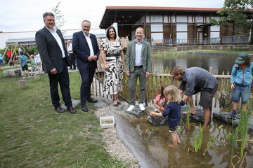 Nationalpark-Direktor Johannes Ehrenfeldner, Landeshauptmann Hans Peter Doskozil, Landeshauptmann-Stellvertreterin Astrid Eisenkopf und Bürgermeister NR Maximilian Köllner (Illmitz) freuten sich über die zahlreichen Gäste beim Familienfest
